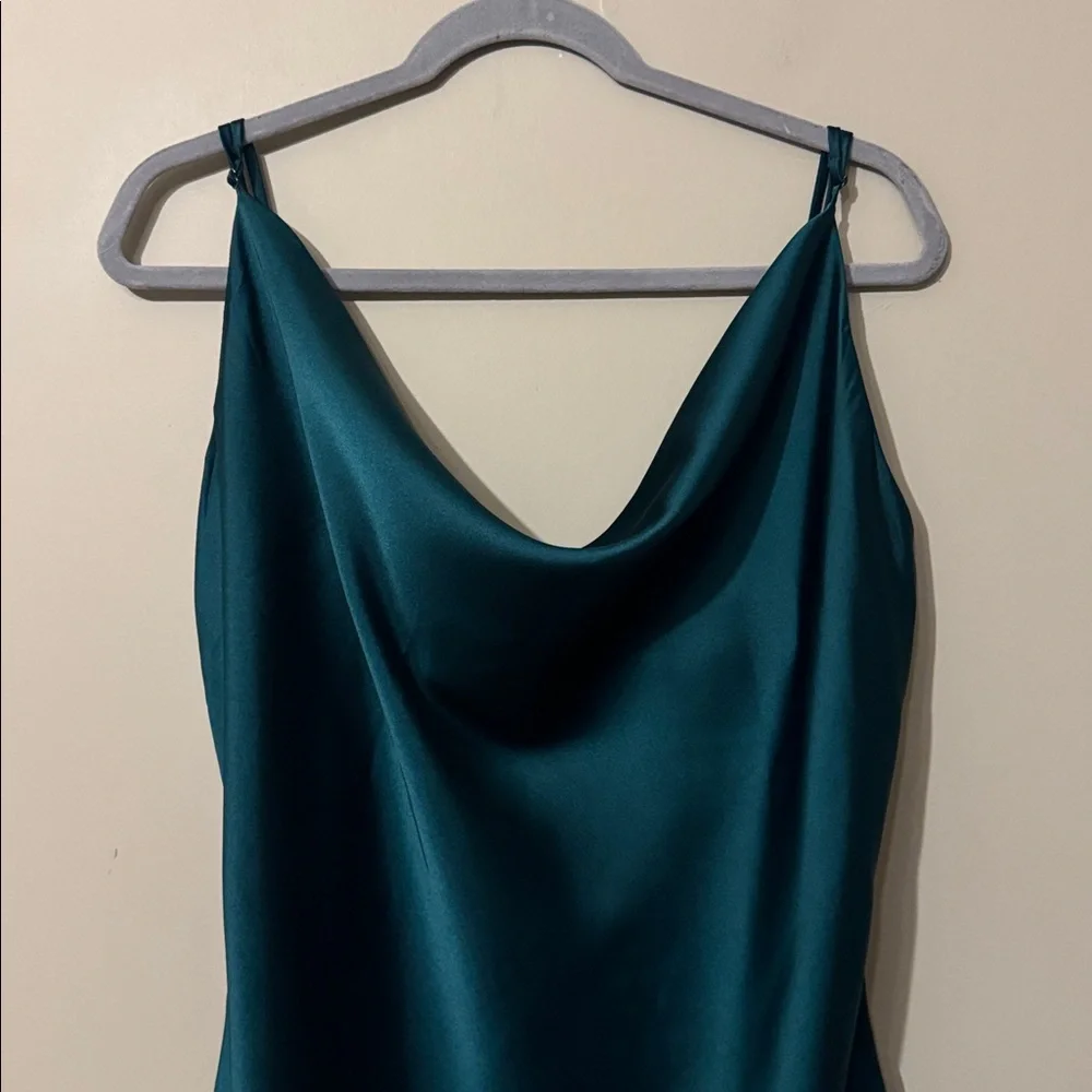NWOT- Petal & Pup Cyprus Satin Slipdress, Emerald Green, size 14 - Picture 6 of 12